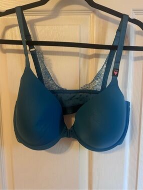 Victoria's Secret Teal Lace-Back T-Shirt Bra